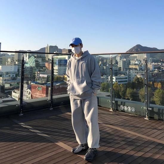 今夏令人上瘾的“校服”套装