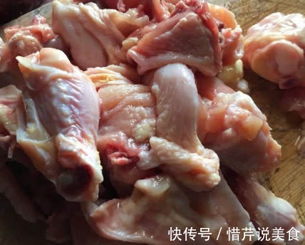 秋天最适合吃的一道菜，不加一滴水，越煮越香，你吃过没