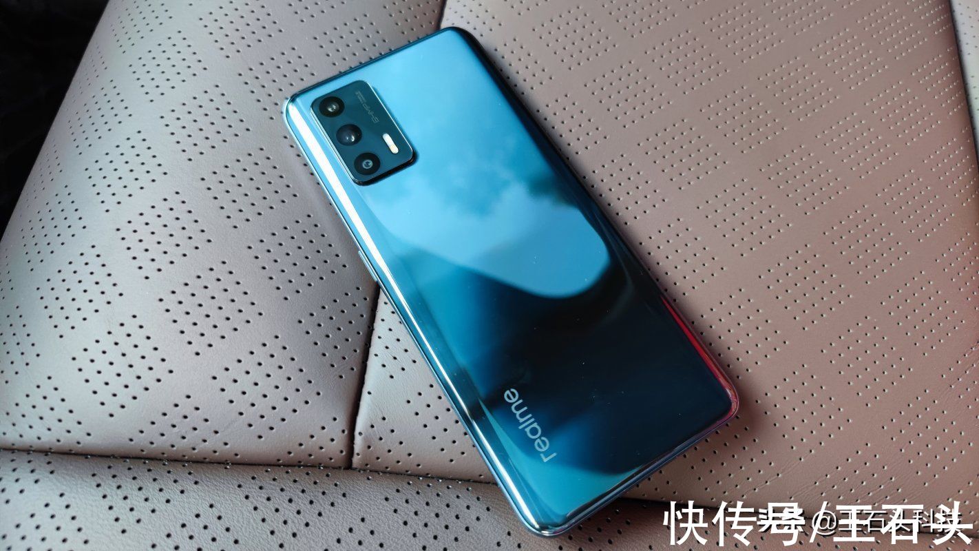 none|realme GT Neo2T体验：1899元起售，能成为双11新爆款吗？