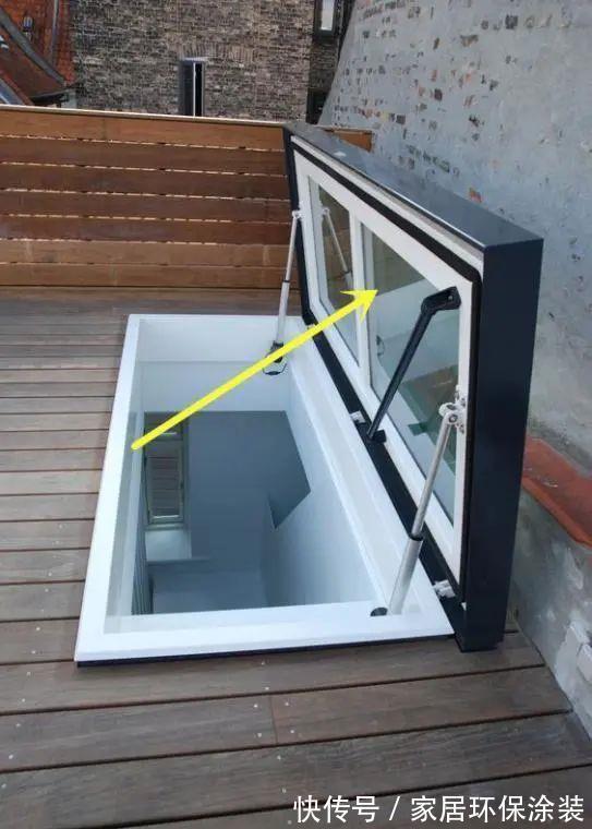 楼梯|买了顶楼就是好，凿个天窗入口，把楼顶收拾干净，一家独享大露台