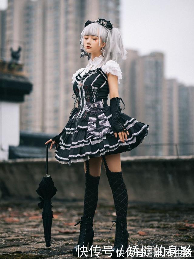 切+双马尾|放弃你的黑长直吧,现在流行“公主切+双马尾”,甜美感十足