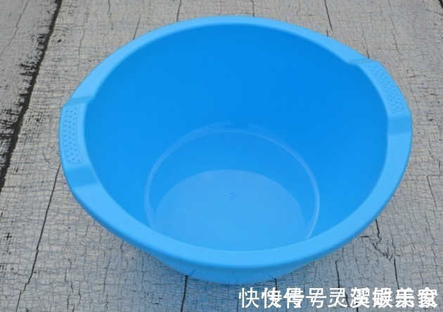 塑料|塑料盆易沾污渍难清洗教你4个妙招清洗塑料盆,顽固污渍轻松除