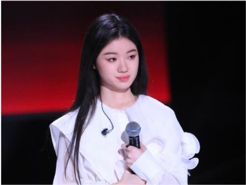 本季|单依纯曾败给本季《好声音》某20强学员,再次相遇,终于一雪前耻