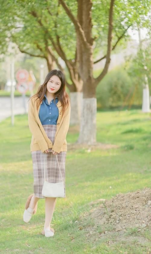 “ 衬衫 + 薄外套 ”撩炸了，今春这么穿，稳赢 ！