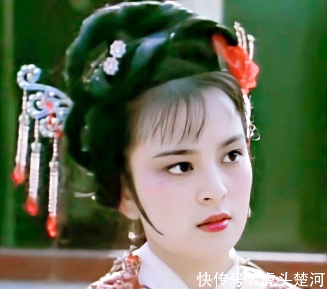 袭人$贾宝玉给探春送荔枝,一个碟子,众人为何都惦记要拿回来?