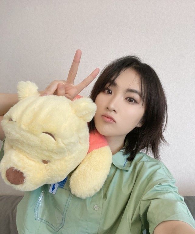 购物袋|都在抗拒《中餐厅5》姚安娜龚俊组CP,却偷偷嗑起了周也