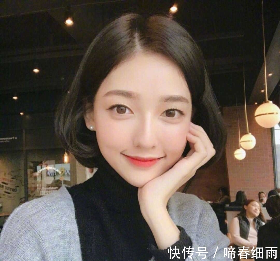 发量 55岁的女人适合留短发吗?有哪些值得推荐的短发发型吗?