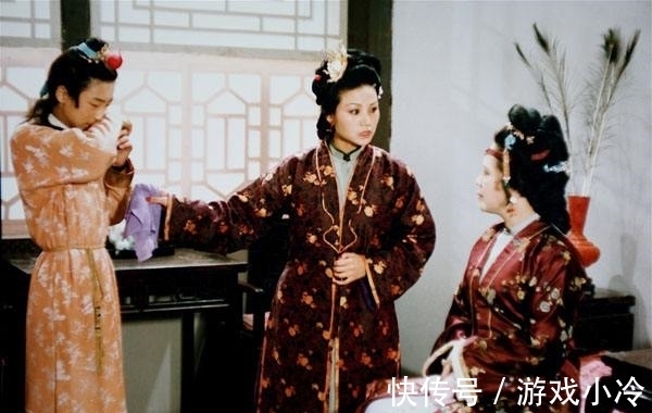 赵姨娘#红楼梦:彩云彩霞为什么不喜欢宝玉,偏偏都喜欢贾环?