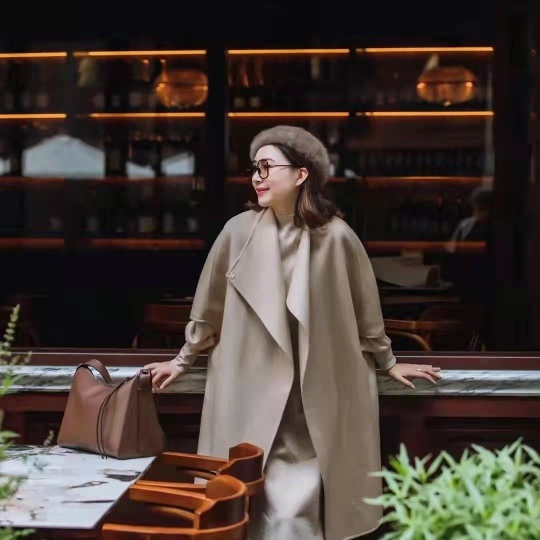 女人 真正有气质的女人,冬天穿大衣都爱这3款,时髦百搭又高级