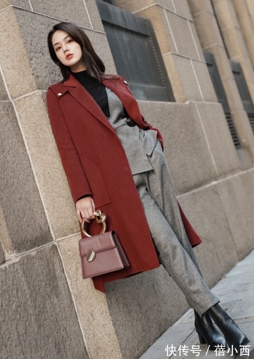 时髦|你离腿精的距离有多远?答案可能就是一双“裸跟靴”,时髦精必备