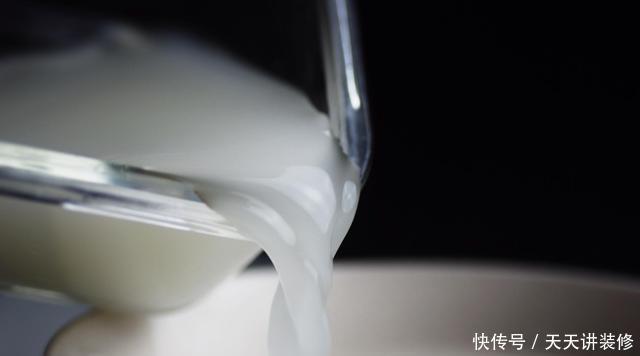 淘米水家家有，淘米水发酵多久浇花？哪些花适合浇？