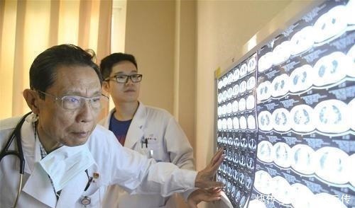 孤独|钟南山的经验之谈,道出了不想得肿瘤的人,要尽早改掉一个坏毛病