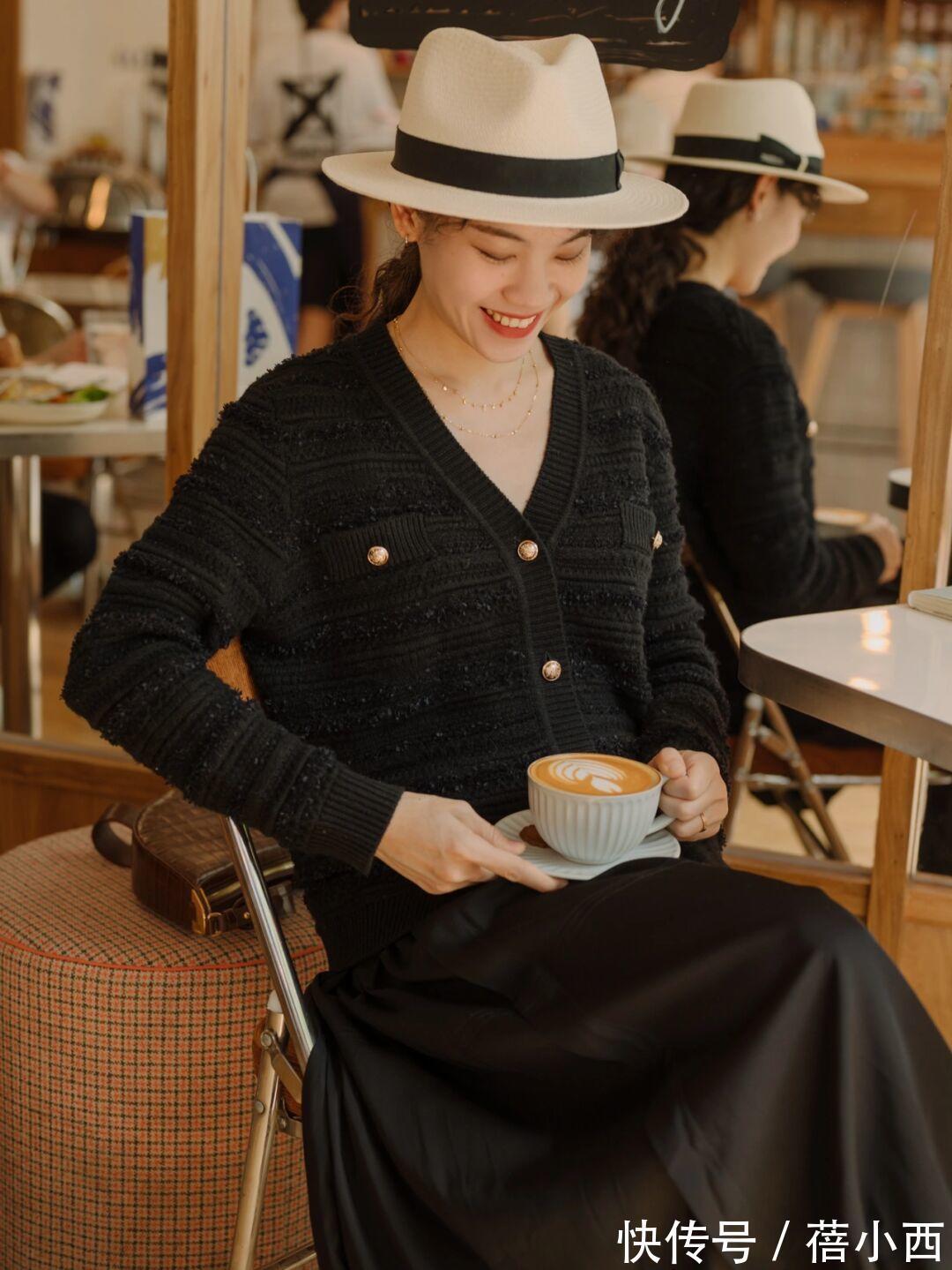 黑白|秋季还是穿“黑白配”最高级,学会这4种高阶搭配,穿出时尚感