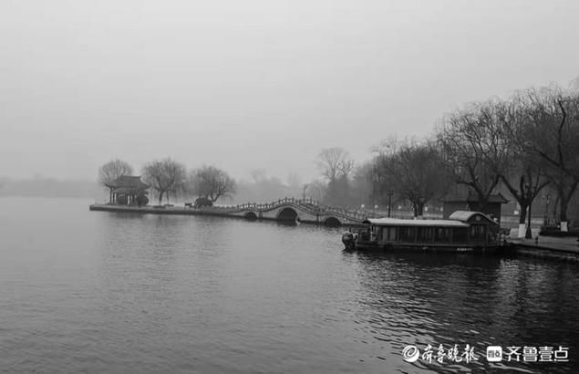 再拍大明湖，风景这边独好