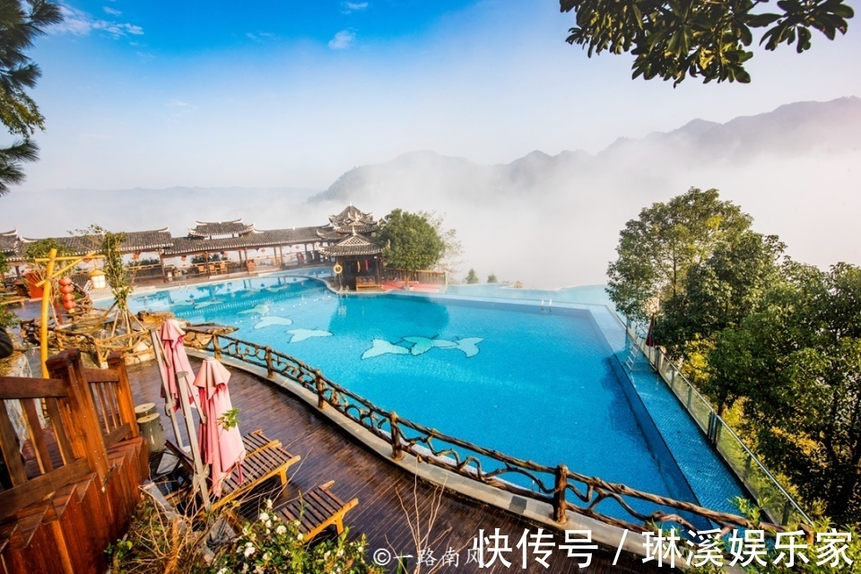 湖南最仙的地方,烟雾缭绕好似天上瑶池!