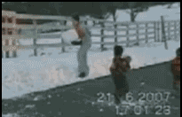 |搞笑GIF:这位仙女的身体柔软程度着实是非常吓人的呢!!