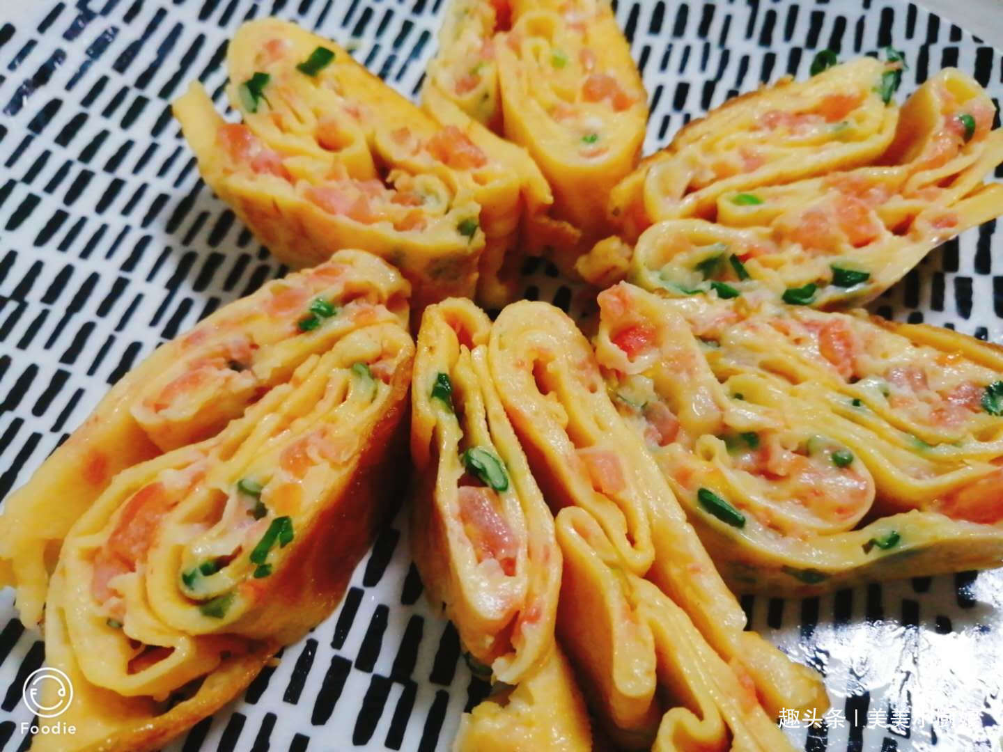 鸡蛋|西红柿和鸡蛋混合在一起，味道好极了，简单易做，小朋友都爱吃