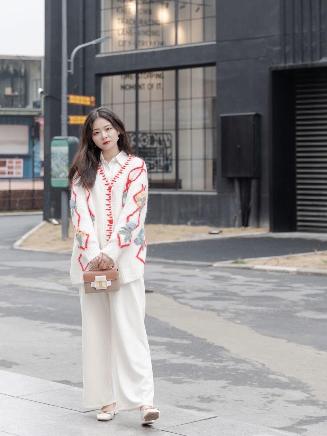 造型 “毛衣”怎么穿高级又洋气?看看这些穿搭造型,柔软舒适又显气质