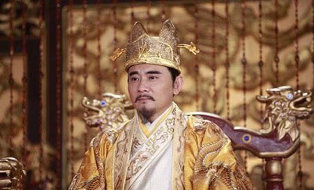 武则天|武则天被推翻后,侄儿武三思为何能免于被杀,并且祸乱朝堂数年?