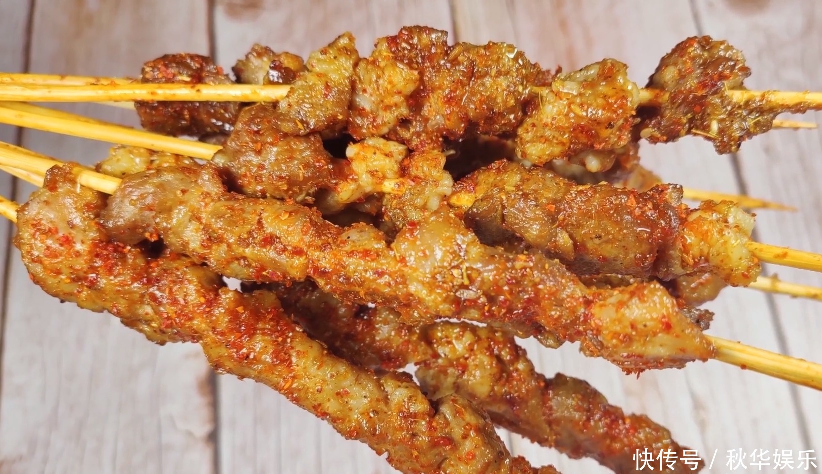 想吃羊肉串教你在家做,健康无油烟,咬一口滋滋冒油,太解馋了