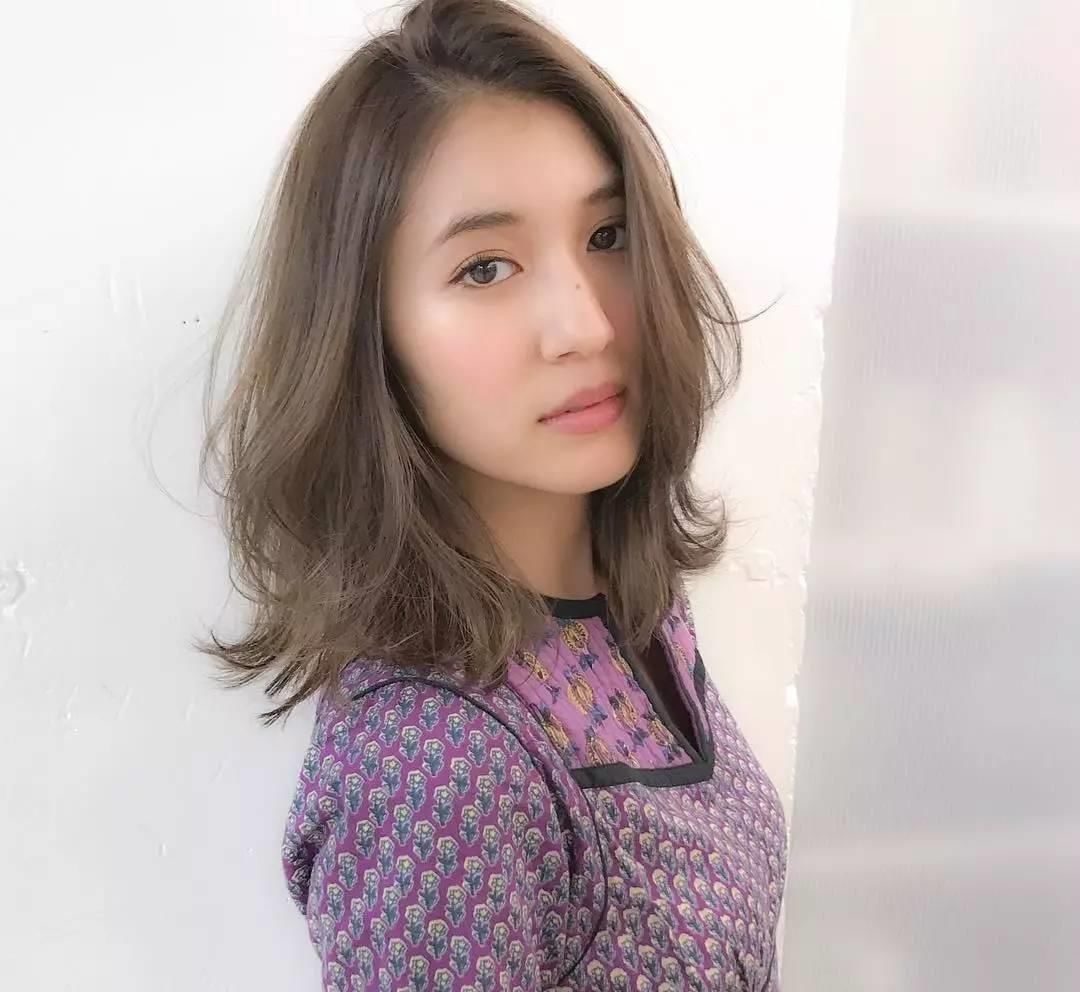 今年流行这4款“发型”，既显嫩又能显脸小，颜值再低也能拯救