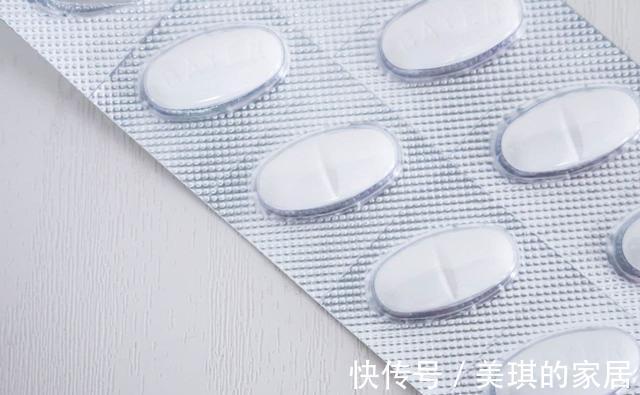 褪黑素|失眠成了常态?别只依赖失眠药物,想睡个好觉,可补充四种营养素