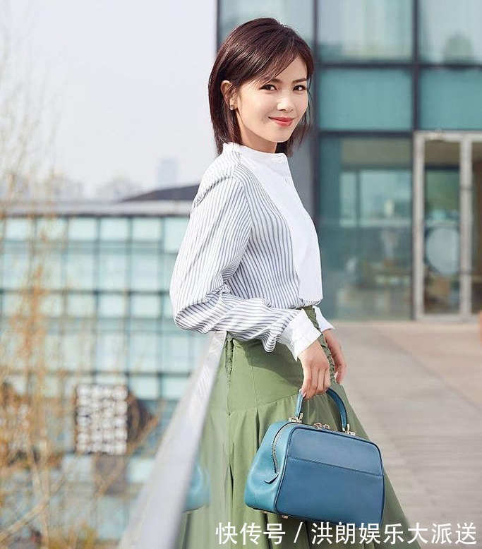 马尾辫 40岁女人头发不要剪太短,4款发型好看又显气质,合适过年用