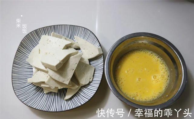 白菜炖豆腐,这样做才好吃,豆腐鲜香多汁,白菜脆嫩爽口