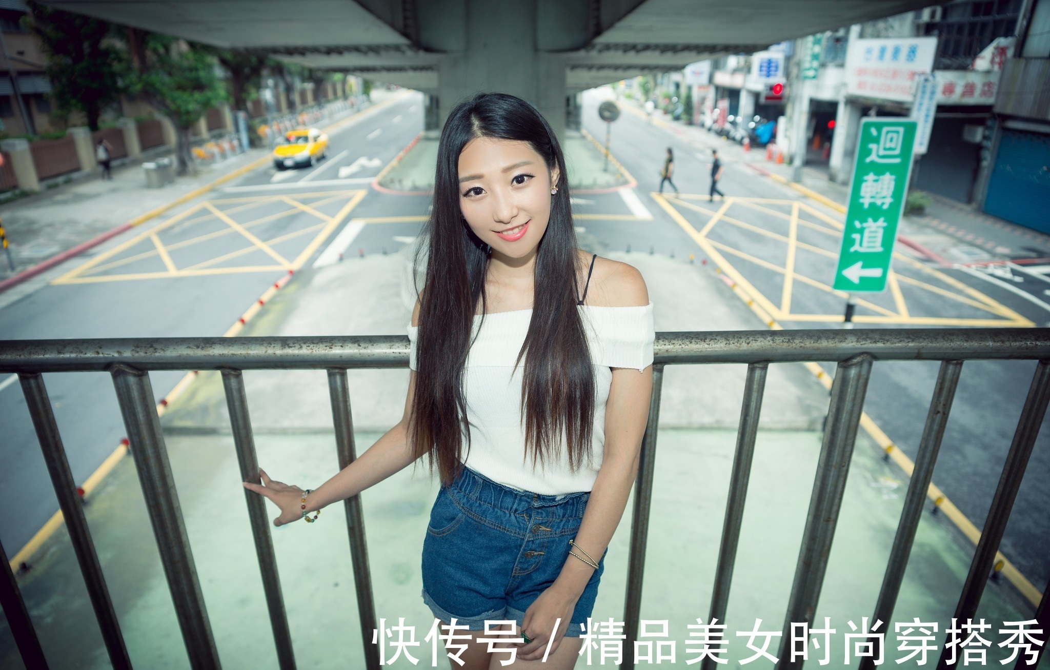 穿搭|暑假即将来临,这位小姐姐的出游穿搭很是休闲舒适