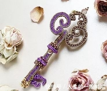 蛇腹线 款式各不相同,蛇腹线手工饰品展示了独特的美