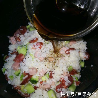 头道|看到这碗饭，我真的饿了～快手焖饭