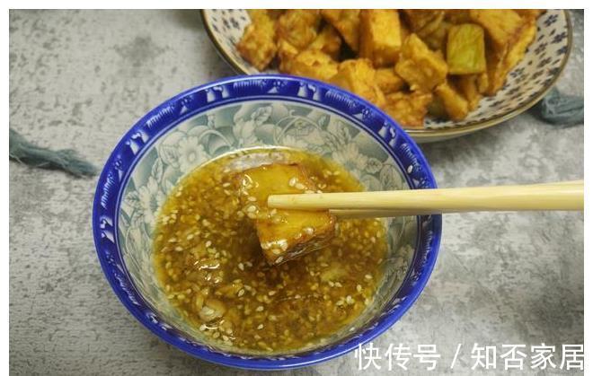 特制|茄子我家从来不炒,这样做外焦里嫩,沾上特制料汁,比肉还好吃呢