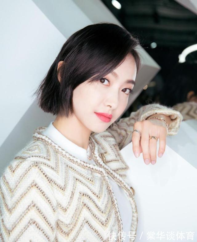 女人|45岁左右的女人,过年别再烫“大妈卷”!试试这3款发型,好看