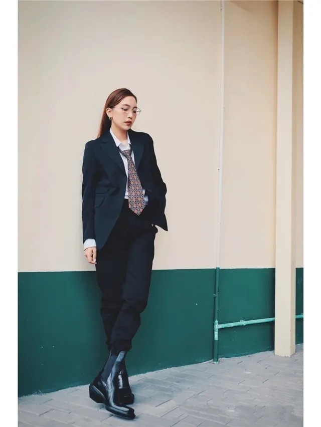 2021年秋冬最实用的穿搭来了,简约大方有气质,时髦女孩都爱穿