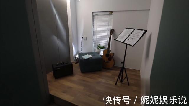 音乐室|姐弟俩挤25平复式睡上下铺,生活毫无隐私,爆改后把父母接过来住