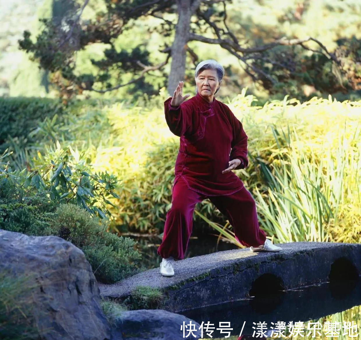 聊天记录|63岁阿姨懊悔:退休打太极1年,原本是锻炼,却被有心人算计了