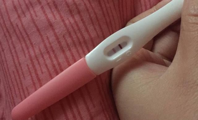 足月|肚子里的“钉子户”,孩子不在预产期出生,医生这是妈妈造成的