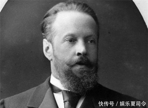 李鸿章|李鸿章访问沙俄，饭后吸一口烟看傻俄国官员，感叹：难怪清朝会输