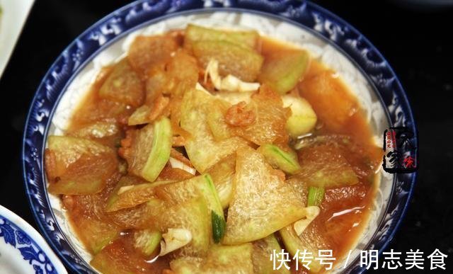 午餐五菜一粥，老公不需要大鱼大肉，天天这样吃我就很知足