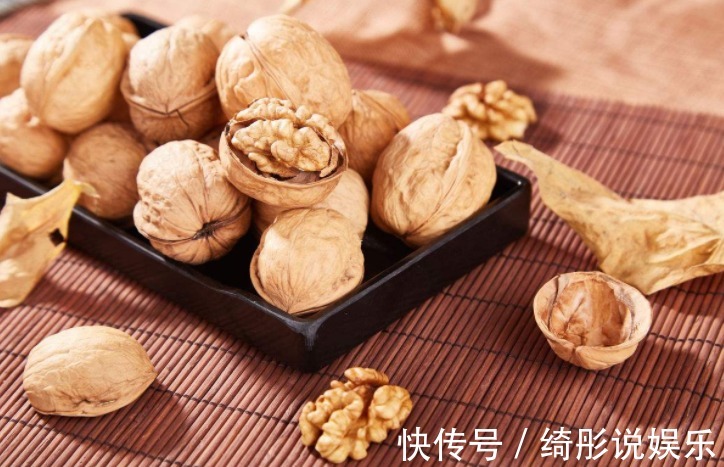 维生素b|核桃是早上吃还是晚上吃好不用再纠结了，此时间段吃才最合适！