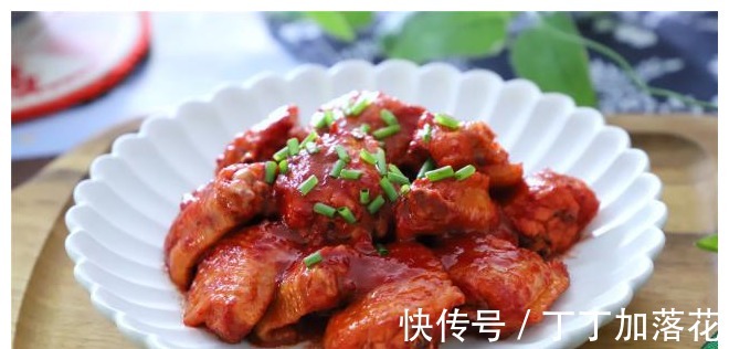 醇香|教你鸡翅的特色做法,醇香浓郁,鲜美嫩滑,比可乐鸡翅好吃10倍!