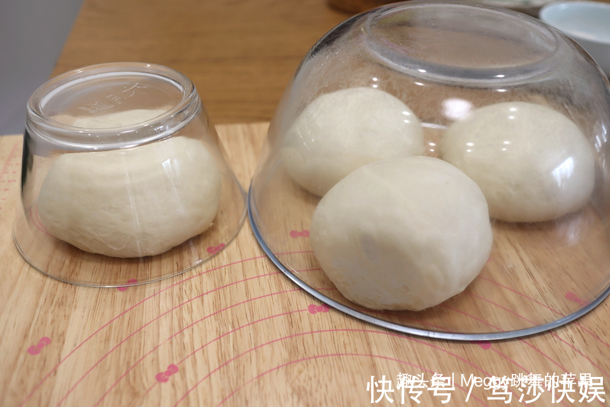 保鲜膜|真佩服苹果姐，1块面做4个2馅2味的吐司，早餐零食还愁啥
