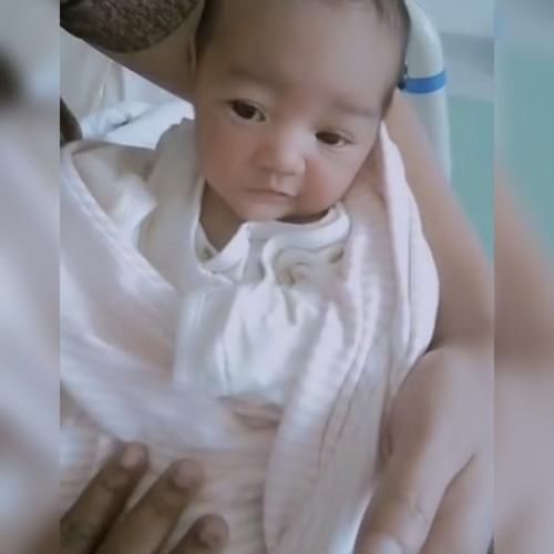 非洲|中国爸爸和非洲妈妈生下的宝宝,看见娃颜值的那一刻,基因太神奇