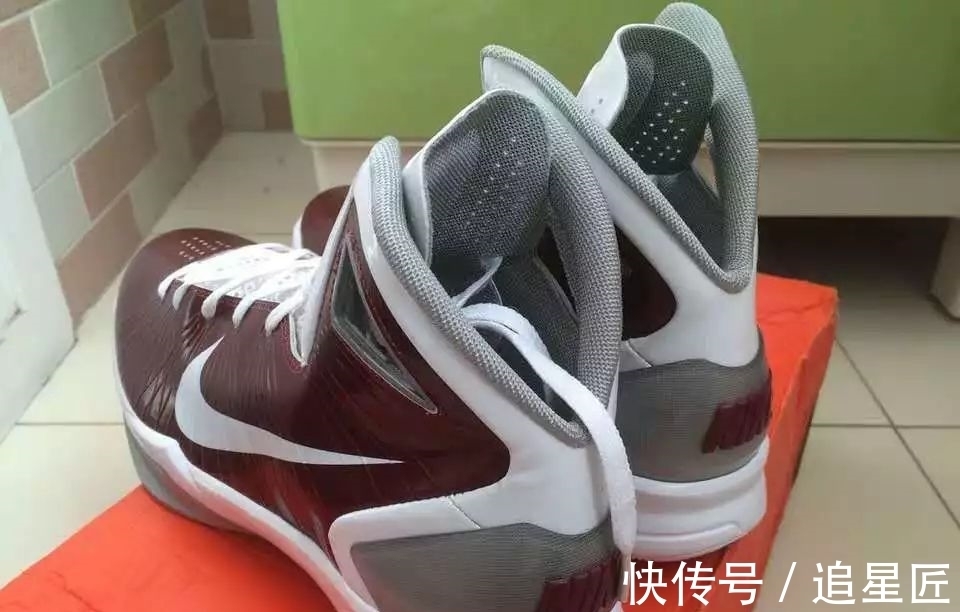 鞋面|NikeHyperdunk系列终结！这双陪伴无数人十年的实战利器才叫青春