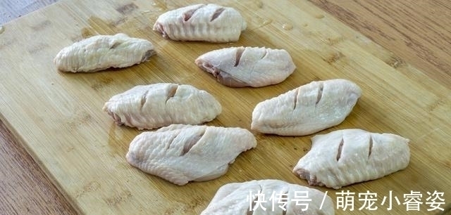 晒晒一家4口的晚餐，全是家常菜，用心搭配，家人爱吃，顿顿光盘