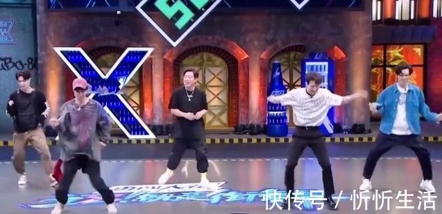 褲子|所有人都穿黑襪子,唯獨(dú)忘告訴王一博,看他穿的啥,粉絲笑出鼻涕泡