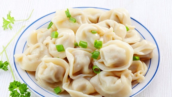 煮饺子时加点“料”，不破皮不粘连，还熟得快！