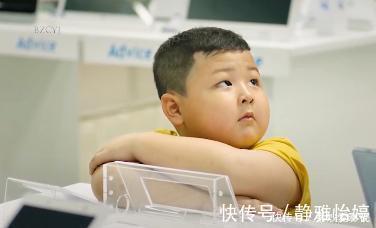 手机|爸妈带孩子买平板,服务员:请7年后来取货!孩子的眼神让人深思