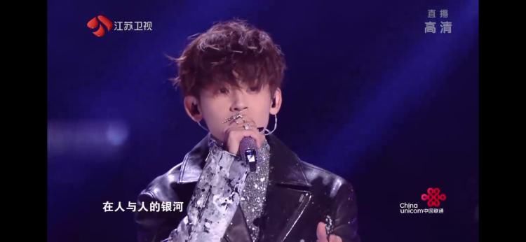  晚会|F4抠图假同框，五个岳云鹏傻傻分不清，江苏卫视晚会真的会玩