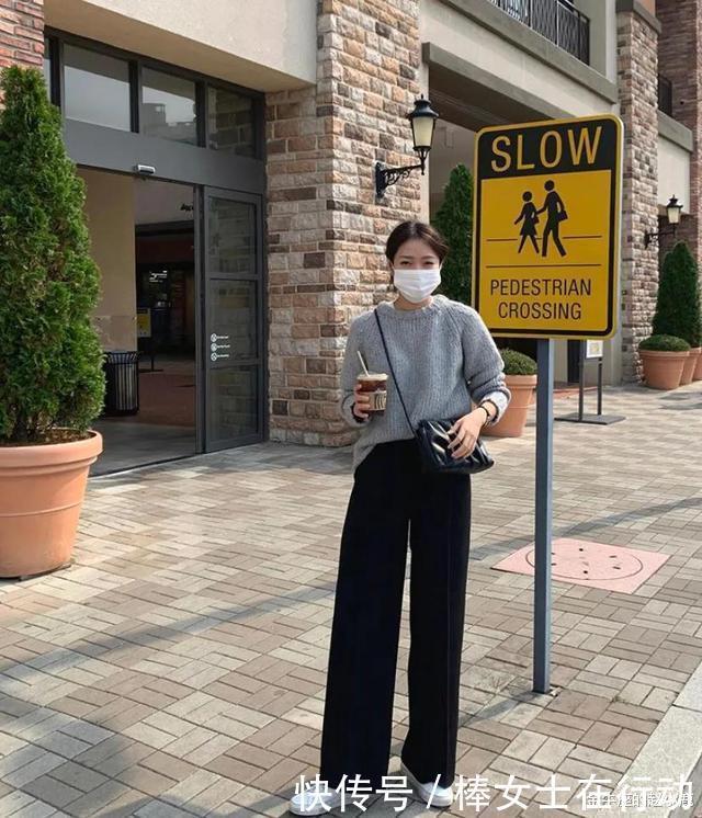 高级|秋冬季,毛衣就买这3个高级色,显白还减龄,穿几年都不过时